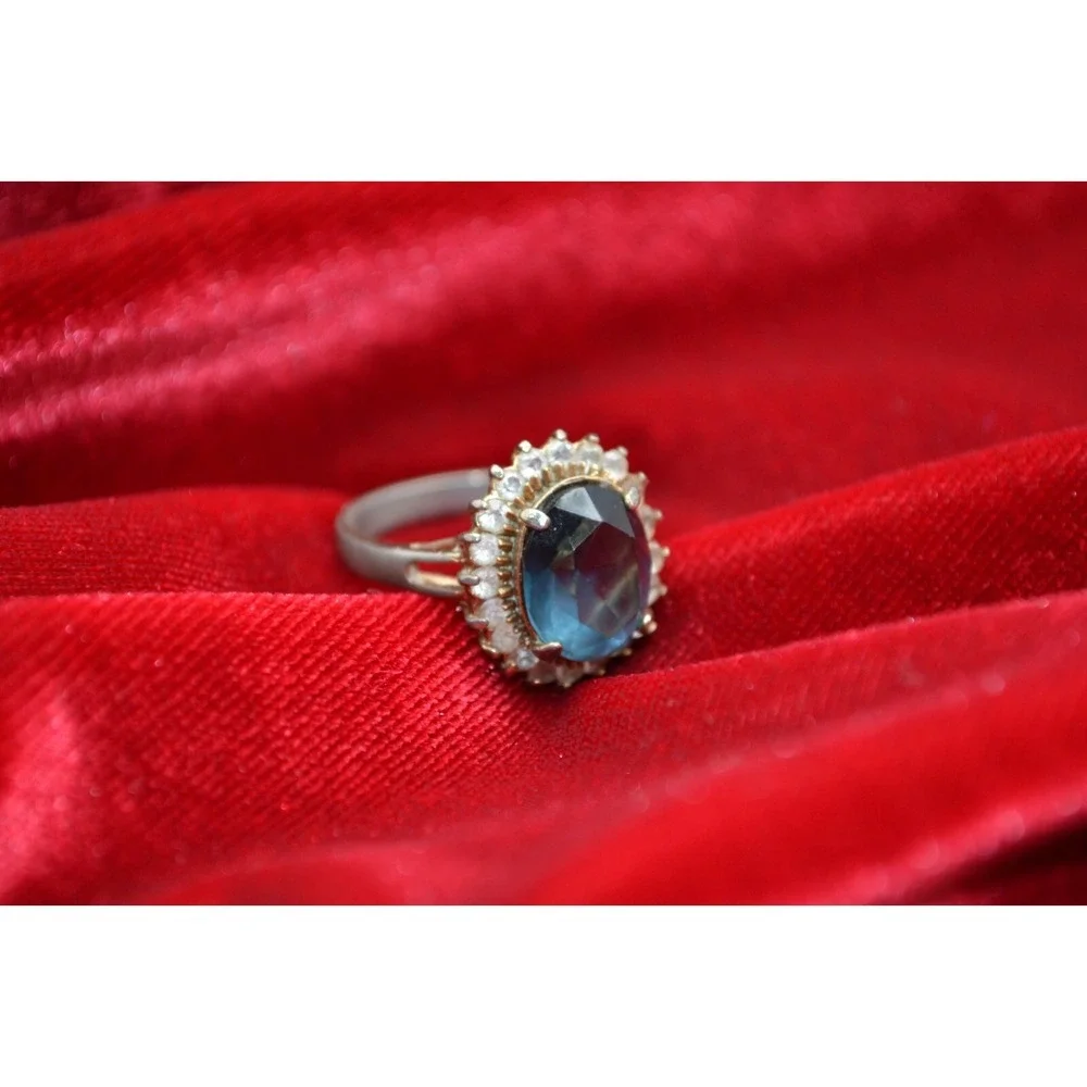 Vintage Blue Stone Cocktail Ring Silver Tone Halo Oval Faux Sapphire Size 8